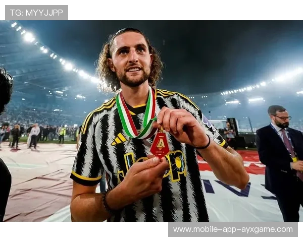 尤文拉比奥禁区横拉推射成功再次得分:从赛场瞬间看见热爱生活的证据