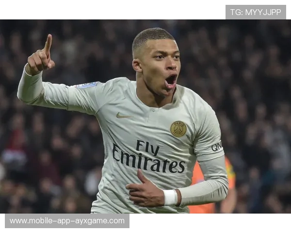 巴黎前场三人组再度合体,姆巴佩闪击打开胜利之门